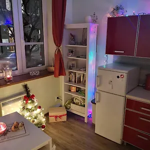 Basic, Quiet Close To Main Square Apartament